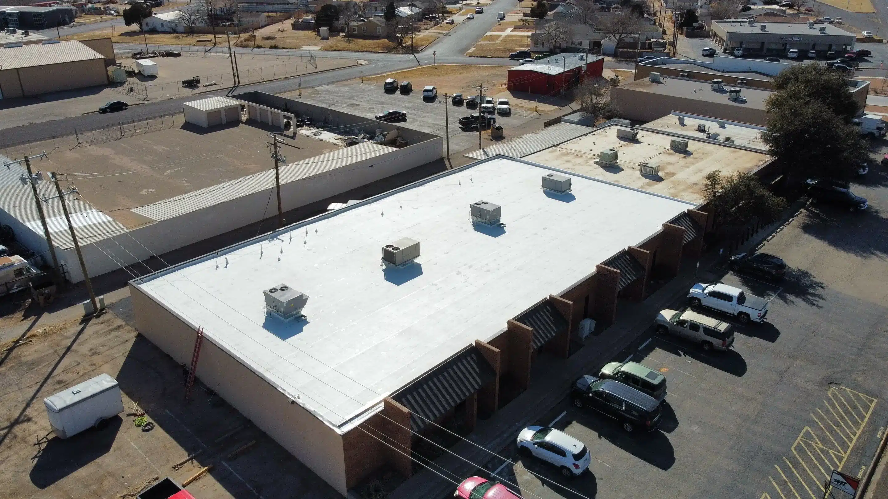 commercial building roofing company